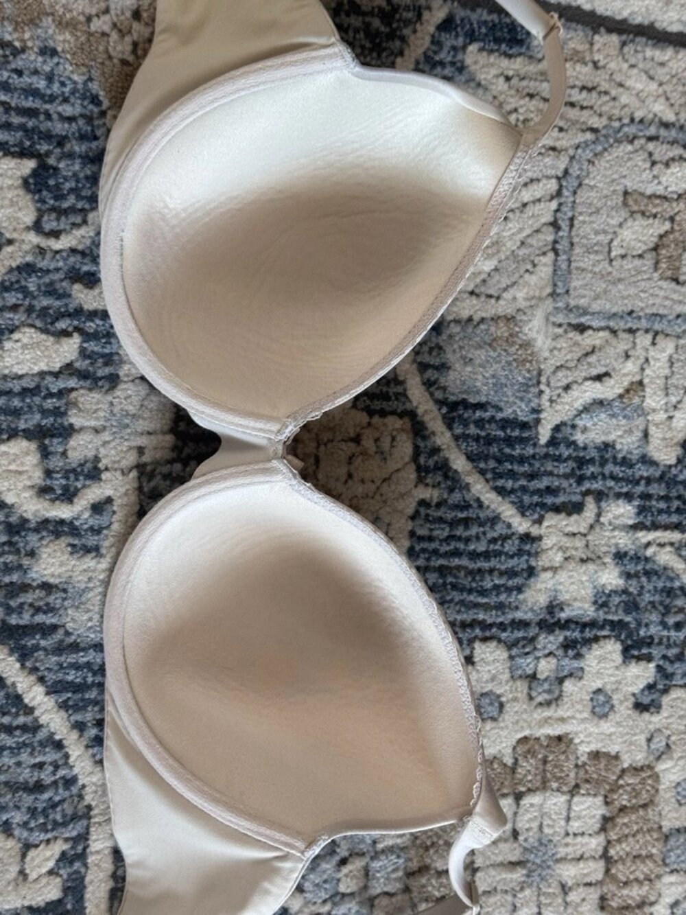 Victoria's Secret Body by Victoria Full Coverage Bra 34DDD Taupe Nude - Picture 11 of 13